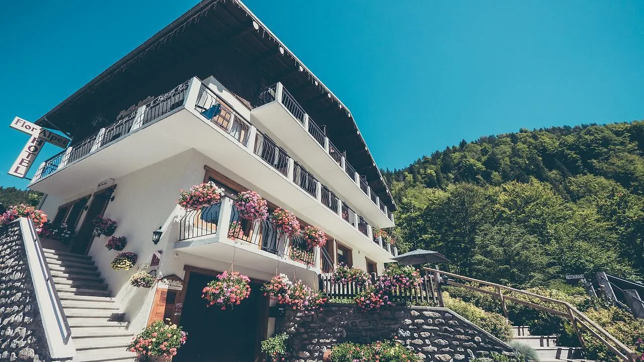 Hotel Flor'Alpes La Giettaz 2*,